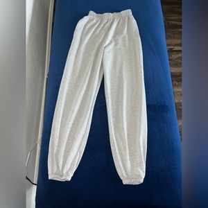 Gray sweat pants size small with pockets